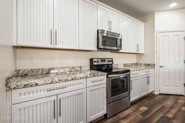 9469 S Crowley Brothers Drive, Tucson, AZ 85747