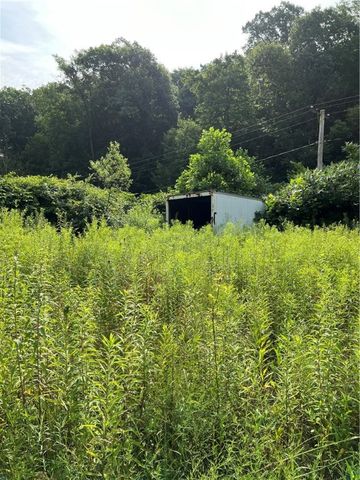 138 Friendship Rd, Big Beaver, PA 15010