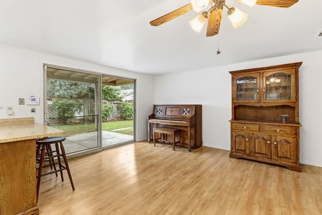 6120 Glenhurst Way, Citrus Heights, CA 95621