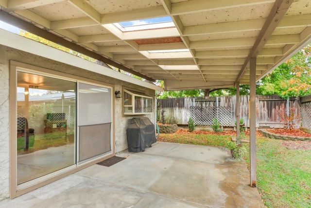 6120 Glenhurst Way, Citrus Heights, CA 95621