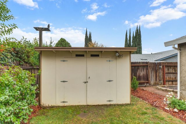 6120 Glenhurst Way, Citrus Heights, CA 95621