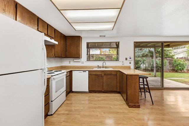 6120 Glenhurst Way, Citrus Heights, CA 95621