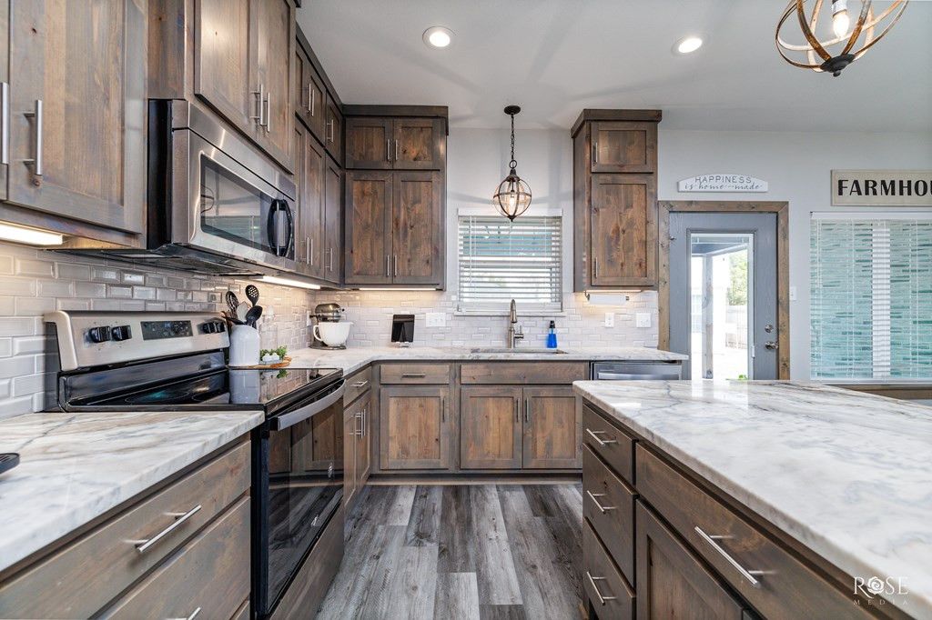 Image 10 of property listing at 3422 Twin Mountain Drive, San Angelo, TX 76904