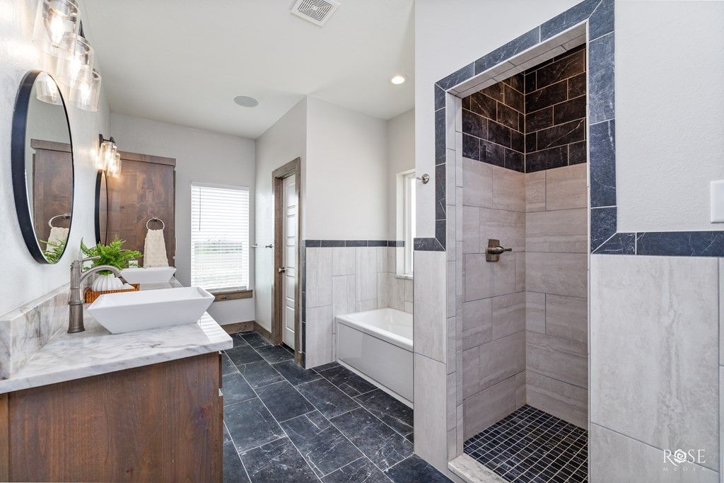 Image 14 of property listing at 3422 Twin Mountain Drive, San Angelo, TX 76904