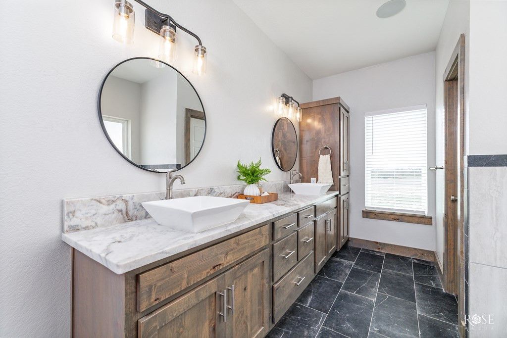 Image 16 of property listing at 3422 Twin Mountain Drive, San Angelo, TX 76904