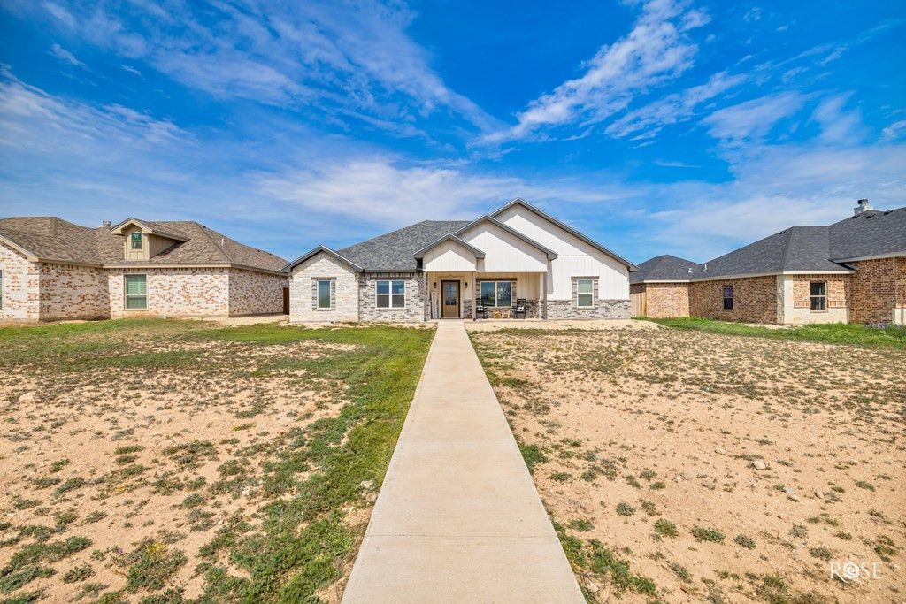 Image 2 of property listing at 3422 Twin Mountain Drive, San Angelo, TX 76904