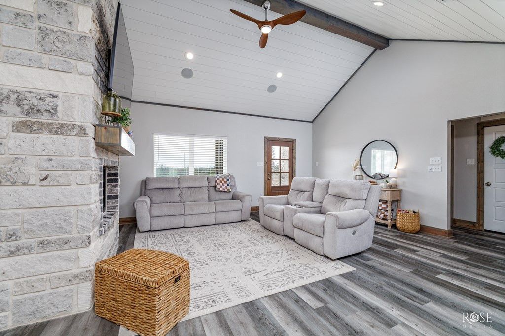 Image 6 of property listing at 3422 Twin Mountain Drive, San Angelo, TX 76904