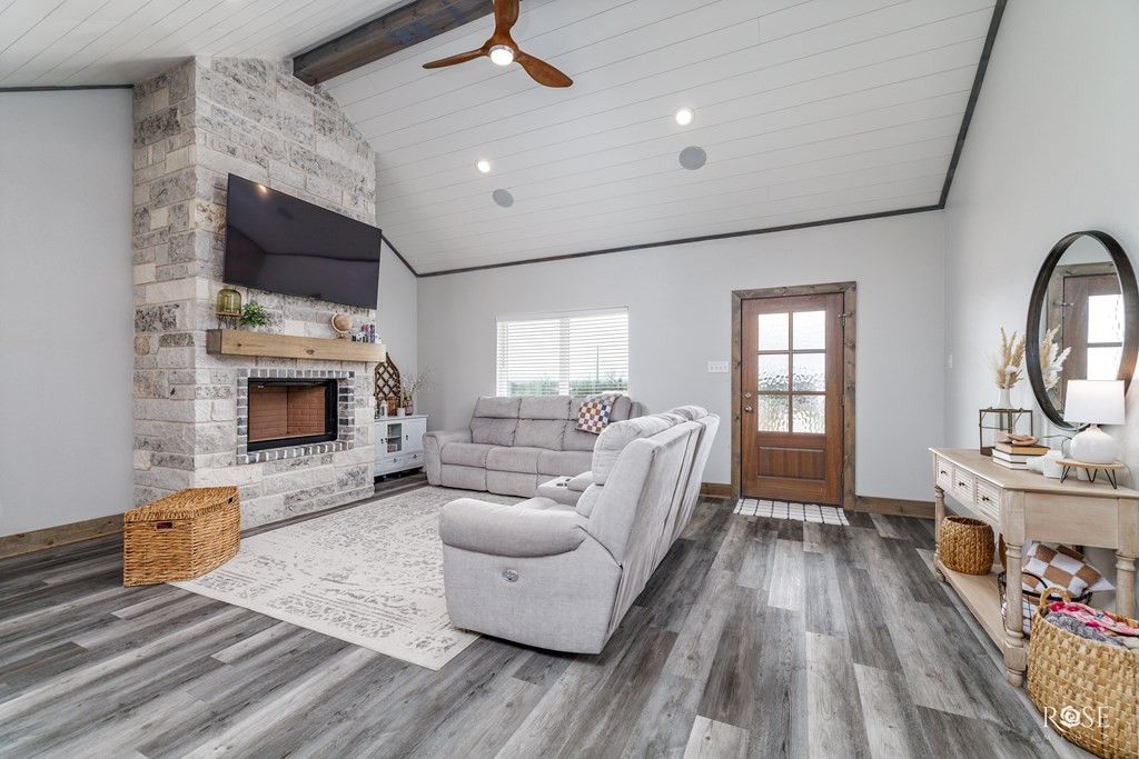 Image 7 of property listing at 3422 Twin Mountain Drive, San Angelo, TX 76904