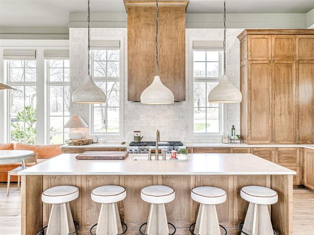 44 Turkey Loop, Eufaula, OK 74432