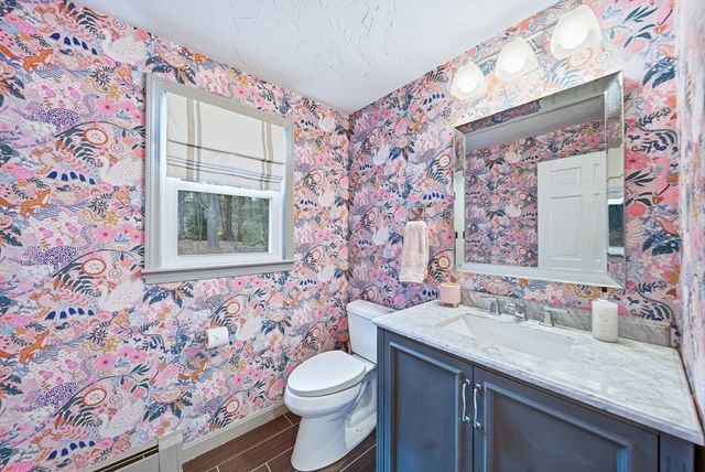 3 Sparrow Rd, Norfolk, MA 02056