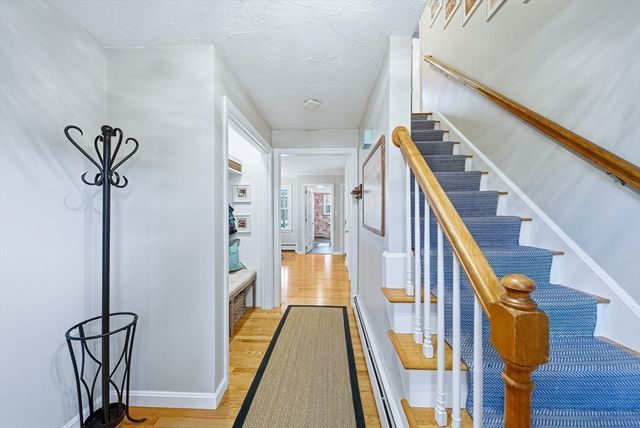 3 Sparrow Rd, Norfolk, MA 02056