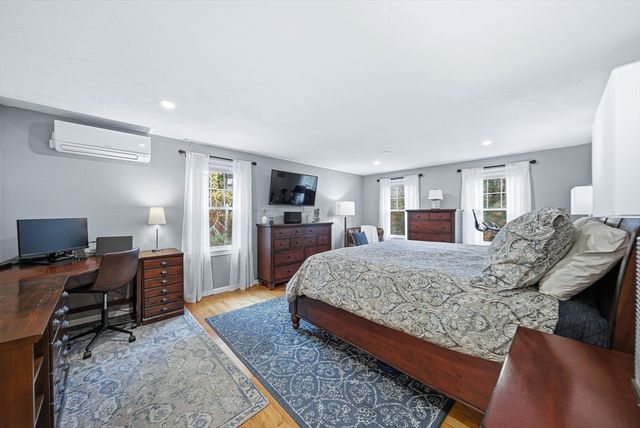 3 Sparrow Rd, Norfolk, MA 02056