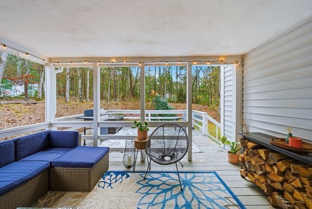 3 Sparrow Rd, Norfolk, MA 02056