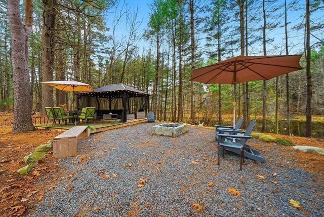 3 Sparrow Rd, Norfolk, MA 02056