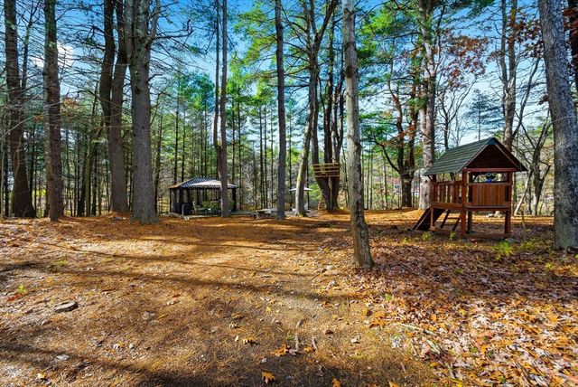 3 Sparrow Rd, Norfolk, MA 02056