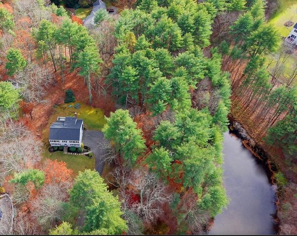 3 Sparrow Rd, Norfolk, MA 02056