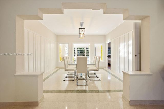 3760 Royal Palm Ave, Miami Beach, FL 33140