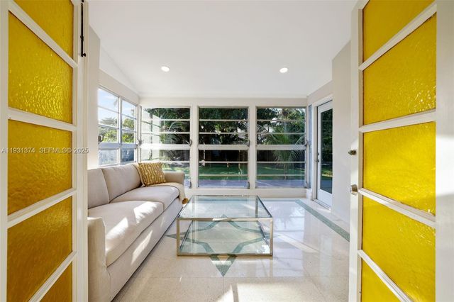 3760 Royal Palm Ave, Miami Beach, FL 33140