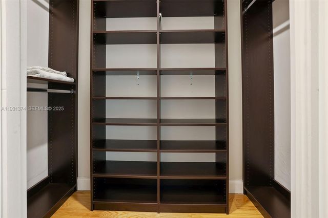 3760 Royal Palm Ave, Miami Beach, FL 33140