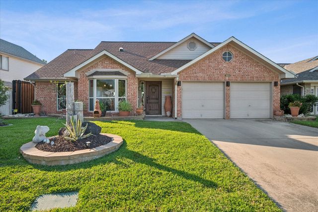 1303 Lakeshore Drive, Irving, TX 75060