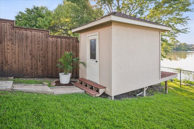 1303 Lakeshore Drive, Irving, TX 75060