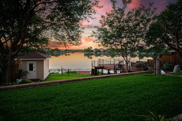 1303 Lakeshore Drive, Irving, TX 75060