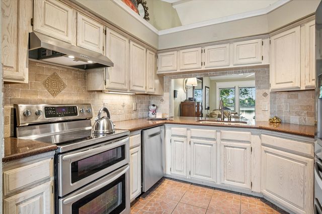1303 Lakeshore Drive, Irving, TX 75060