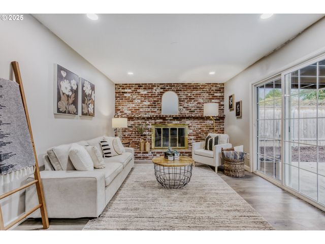 1330 Nw MURRAY Rd, Portland, OR 97229