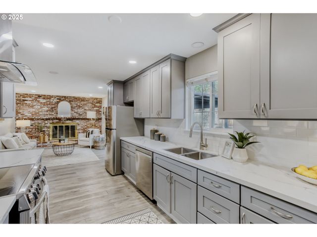 1330 Nw MURRAY Rd, Portland, OR 97229