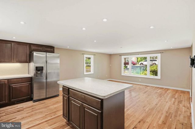 6713 BOXWOOD DR, Morningside, MD 20746