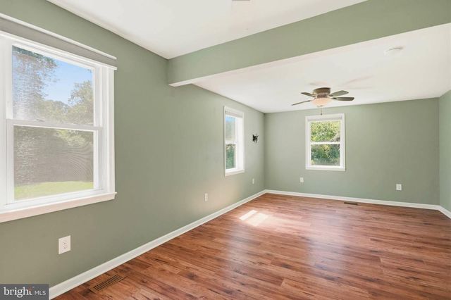 6713 BOXWOOD DR, Morningside, MD 20746