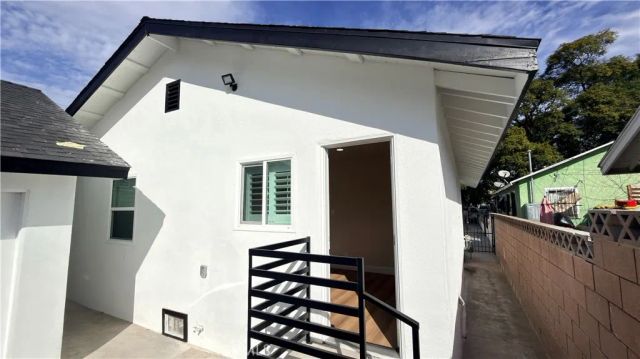 910 E 77th, Los Angeles, CA 90001