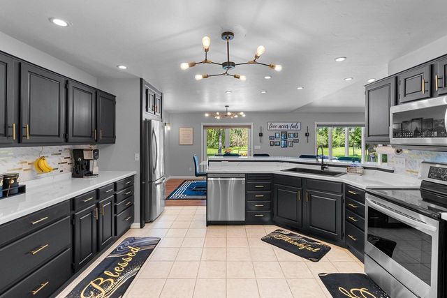 2949 PACKERLAND DRIVE, Green Bay, WI 54313
