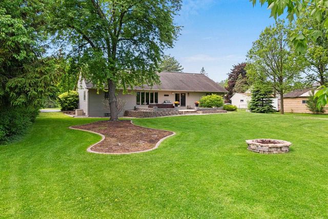 2949 PACKERLAND DRIVE, Green Bay, WI 54313
