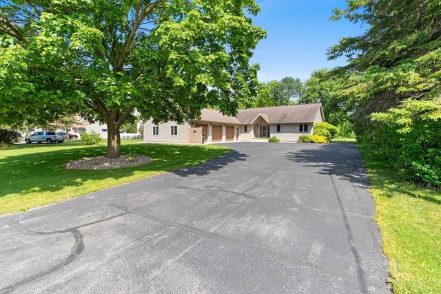 2949 PACKERLAND DRIVE, Green Bay, WI 54313