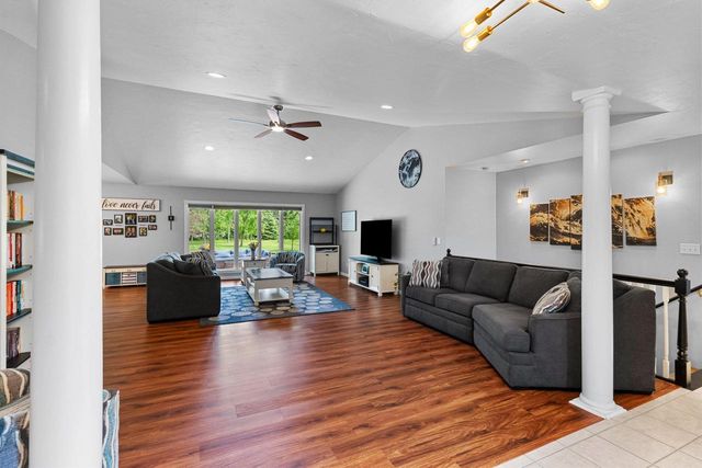 2949 PACKERLAND DRIVE, Green Bay, WI 54313