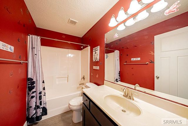 3060 S Chartwell Gardens, Ammon, ID 83406