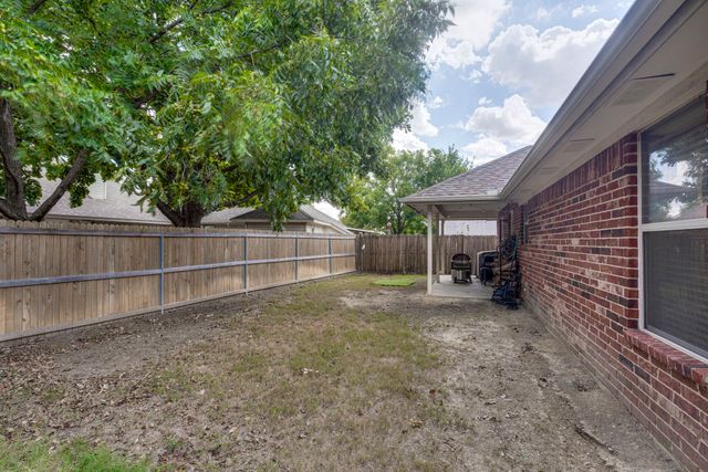 304 Mary Kay Court, Burleson, TX 76028