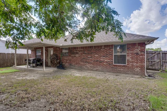 304 Mary Kay Court, Burleson, TX 76028