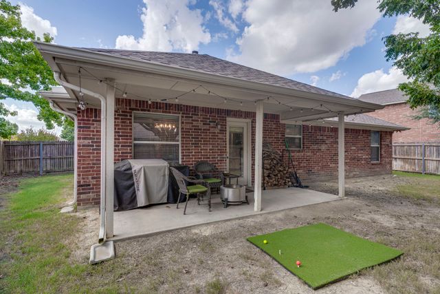 304 Mary Kay Court, Burleson, TX 76028