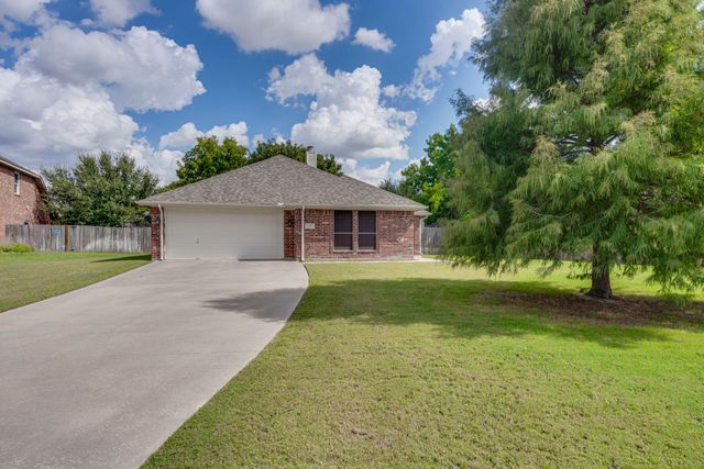 304 Mary Kay Court, Burleson, TX 76028