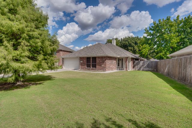 304 Mary Kay Court, Burleson, TX 76028