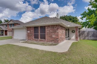304 Mary Kay Court, Burleson, TX 76028