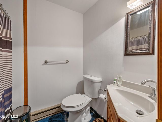 756 Hampshire Seat, Schenectady, NY 12309