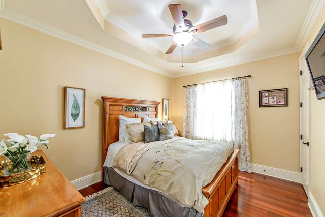 310 Lakewood Dr, Houma, LA 70360