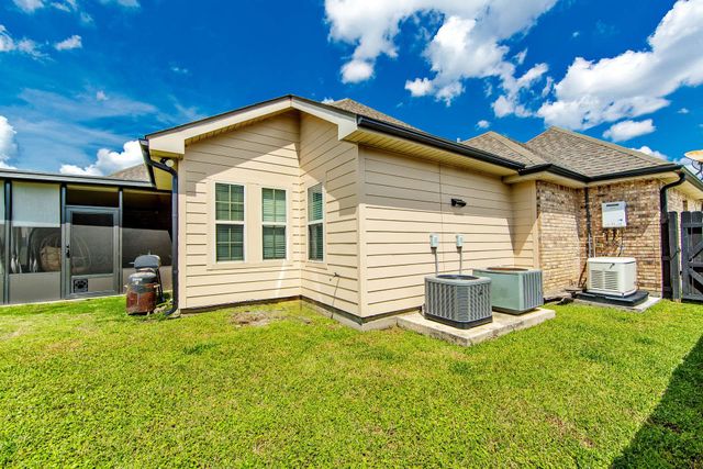 310 Lakewood Dr, Houma, LA 70360