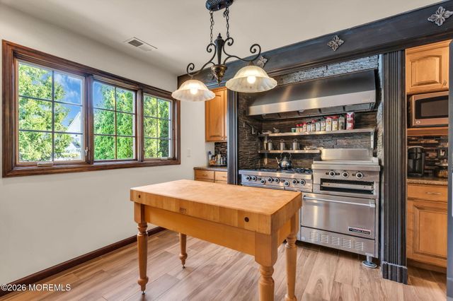 59 Augusta Street, Tinton Falls, NJ 07712