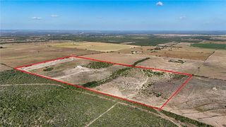 207 County Road 443, George West, TX 78022