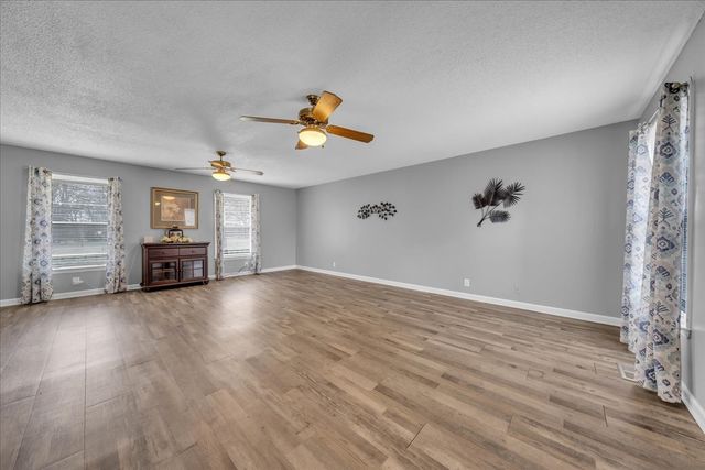 2242 Delay Dr, Lascassas, TN 37085