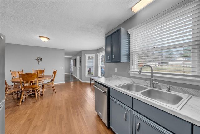 2242 Delay Dr, Lascassas, TN 37085